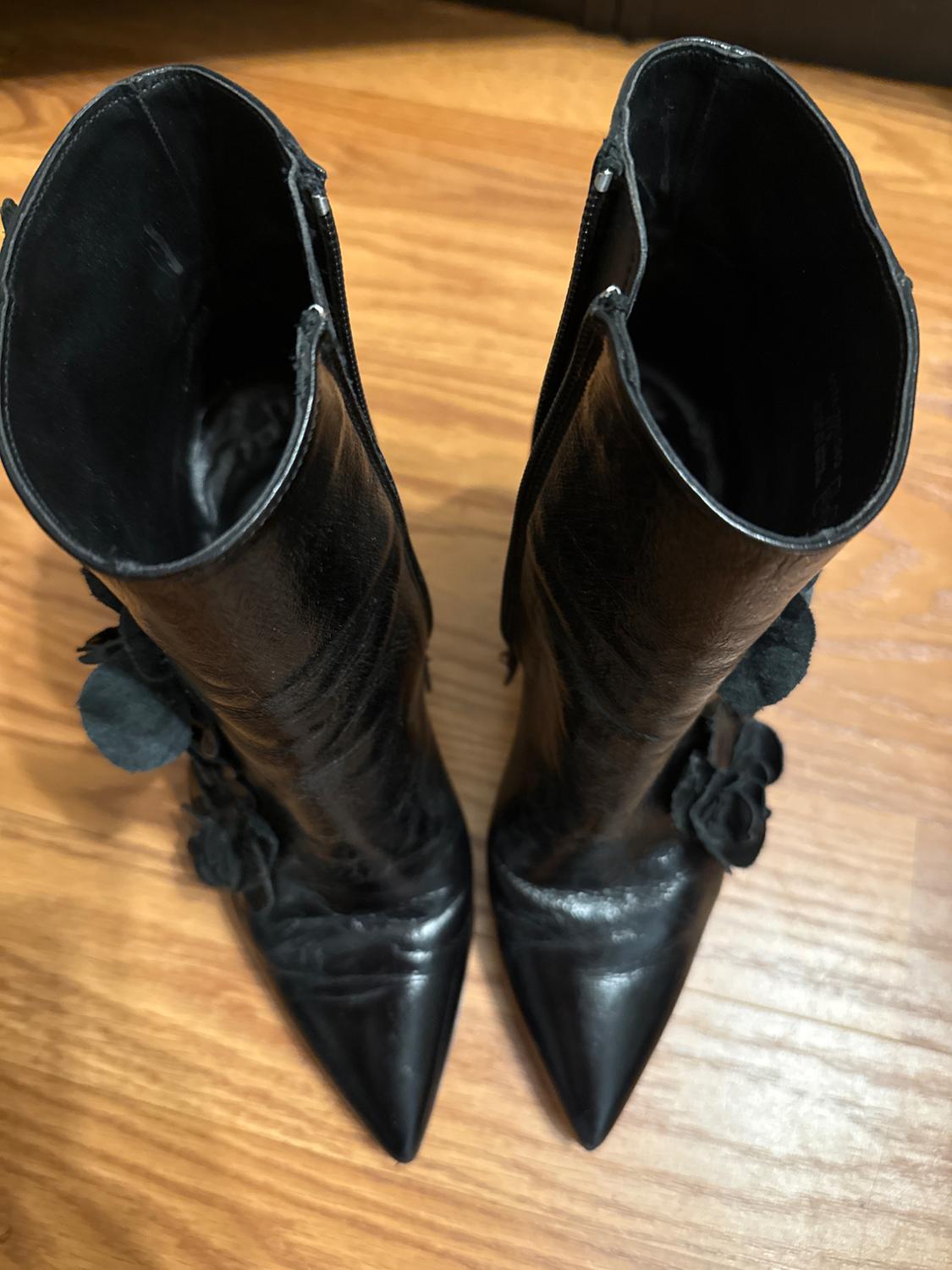 LEATHER BOOTIES - Image 3