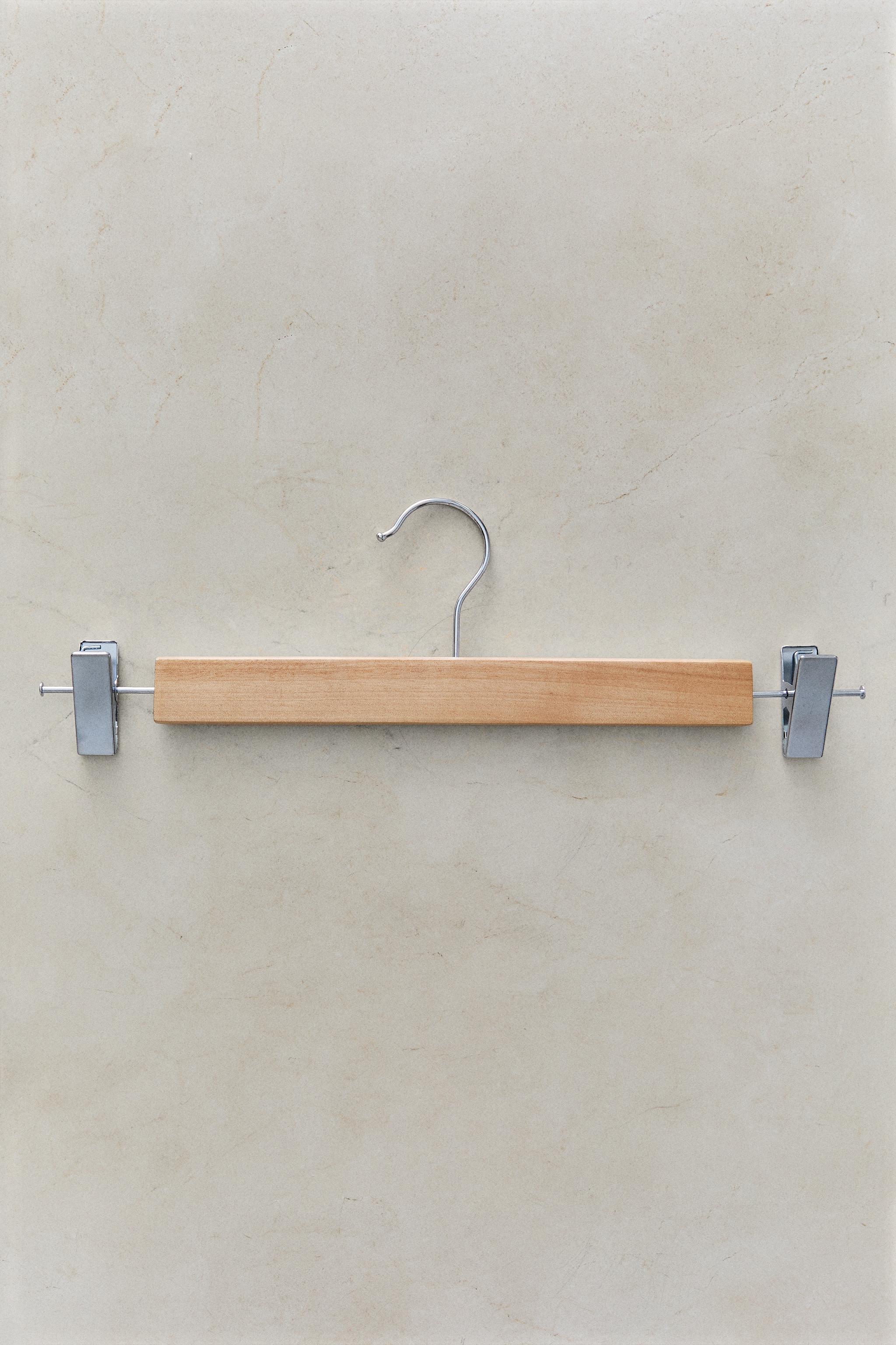 WOODEN SKIRT HANGER (SET OF 3) — Light beige