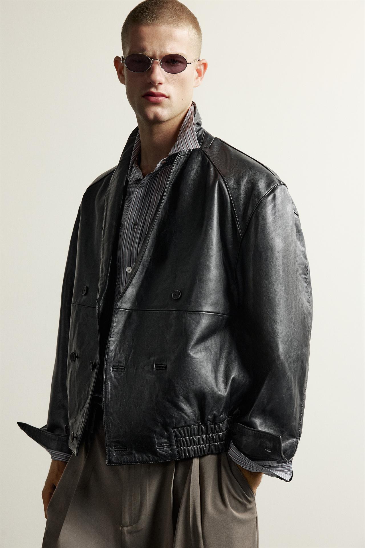 CROPPED LEATHER BLAZER — Black