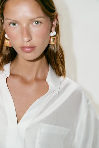 PENDIENTES RESINA PIEZAS GEOMÉTRICAS - Dorado de Zara