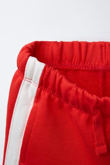 BERMUDA À INSCRIPTIONS ET BANDES - Rouge de Zara - Image 2