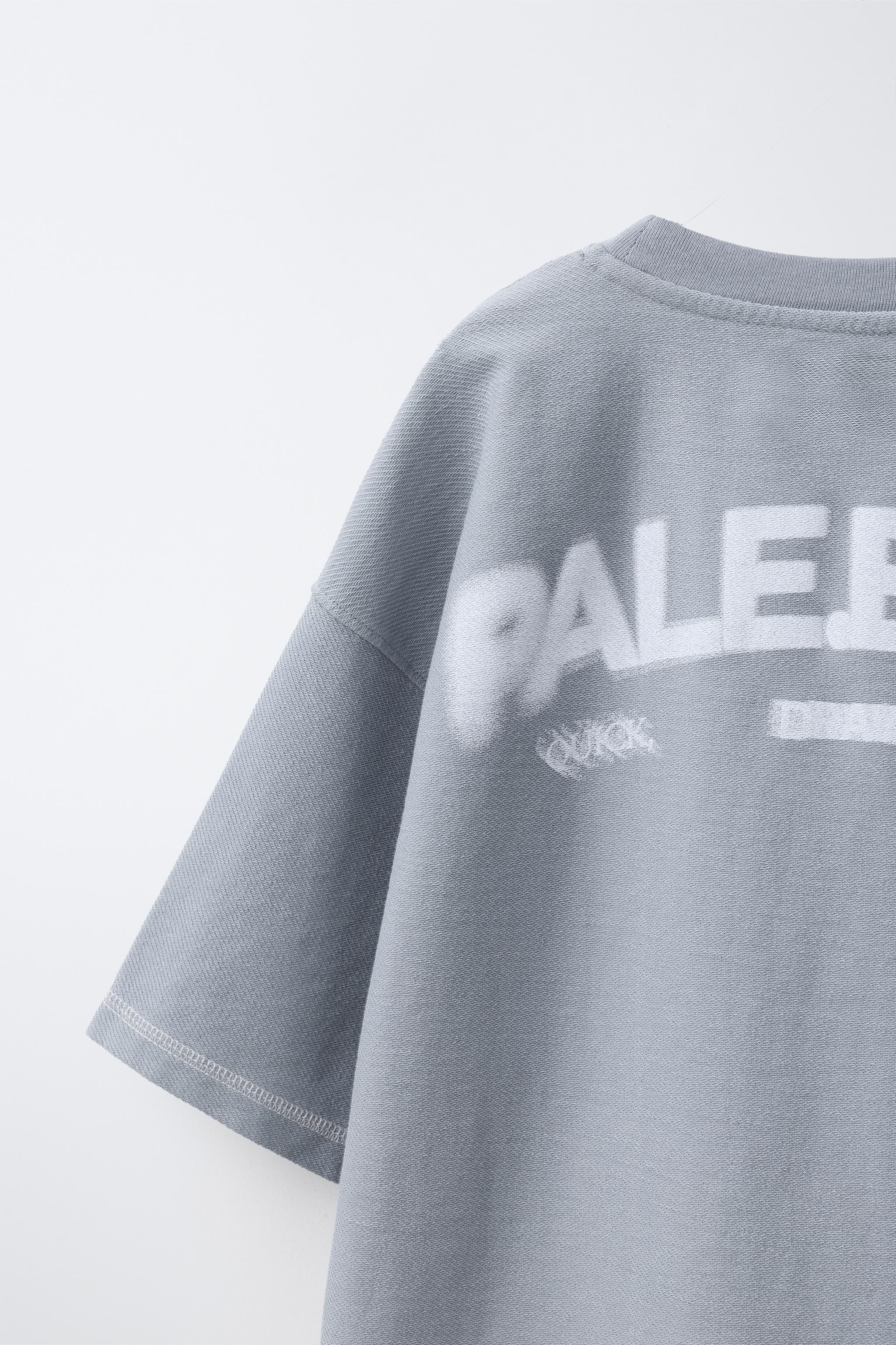 TEXTURED TEXT GRAPHIC T-SHIRT