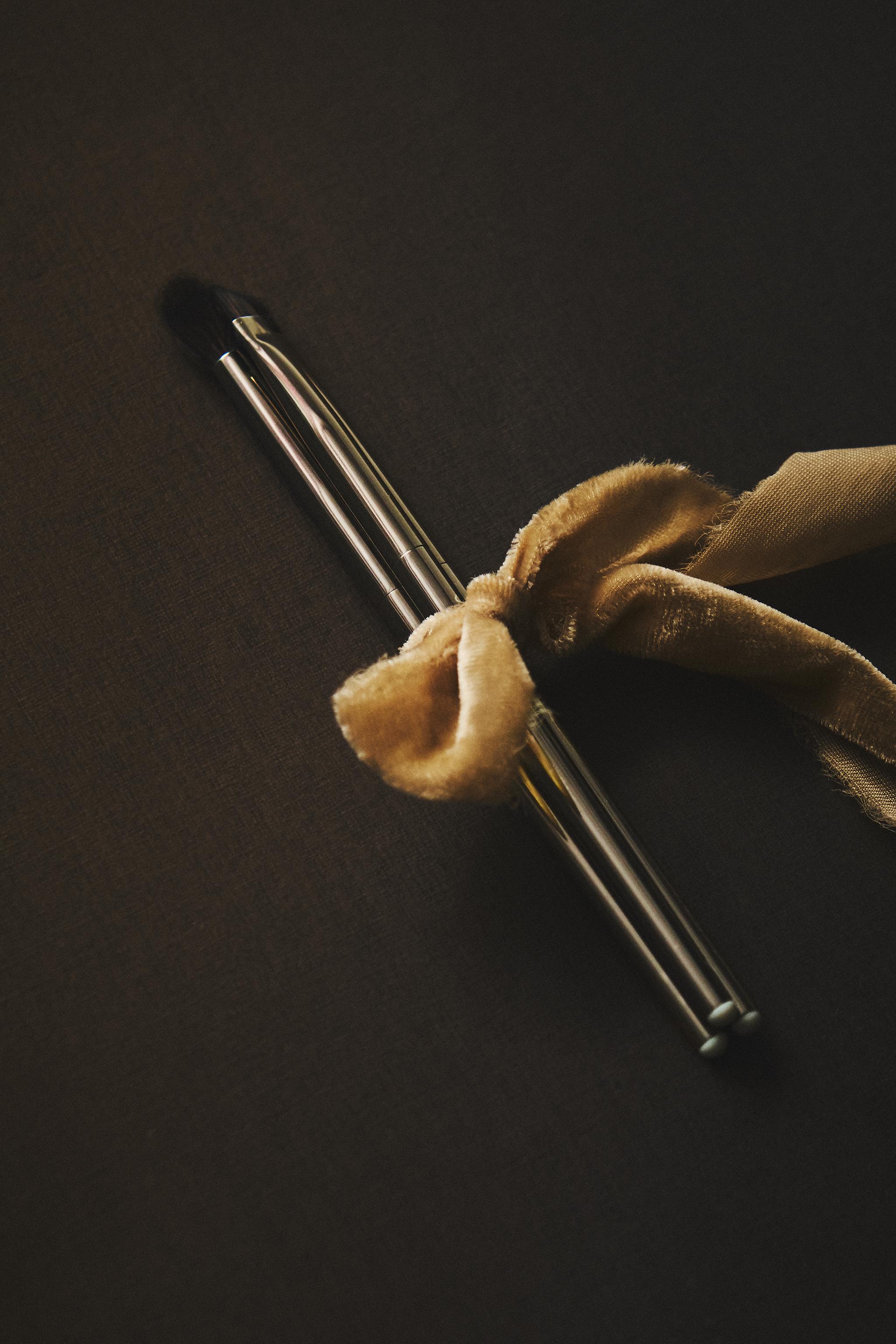 EYE MAKEUP BRUSH SET (SET OF 3)