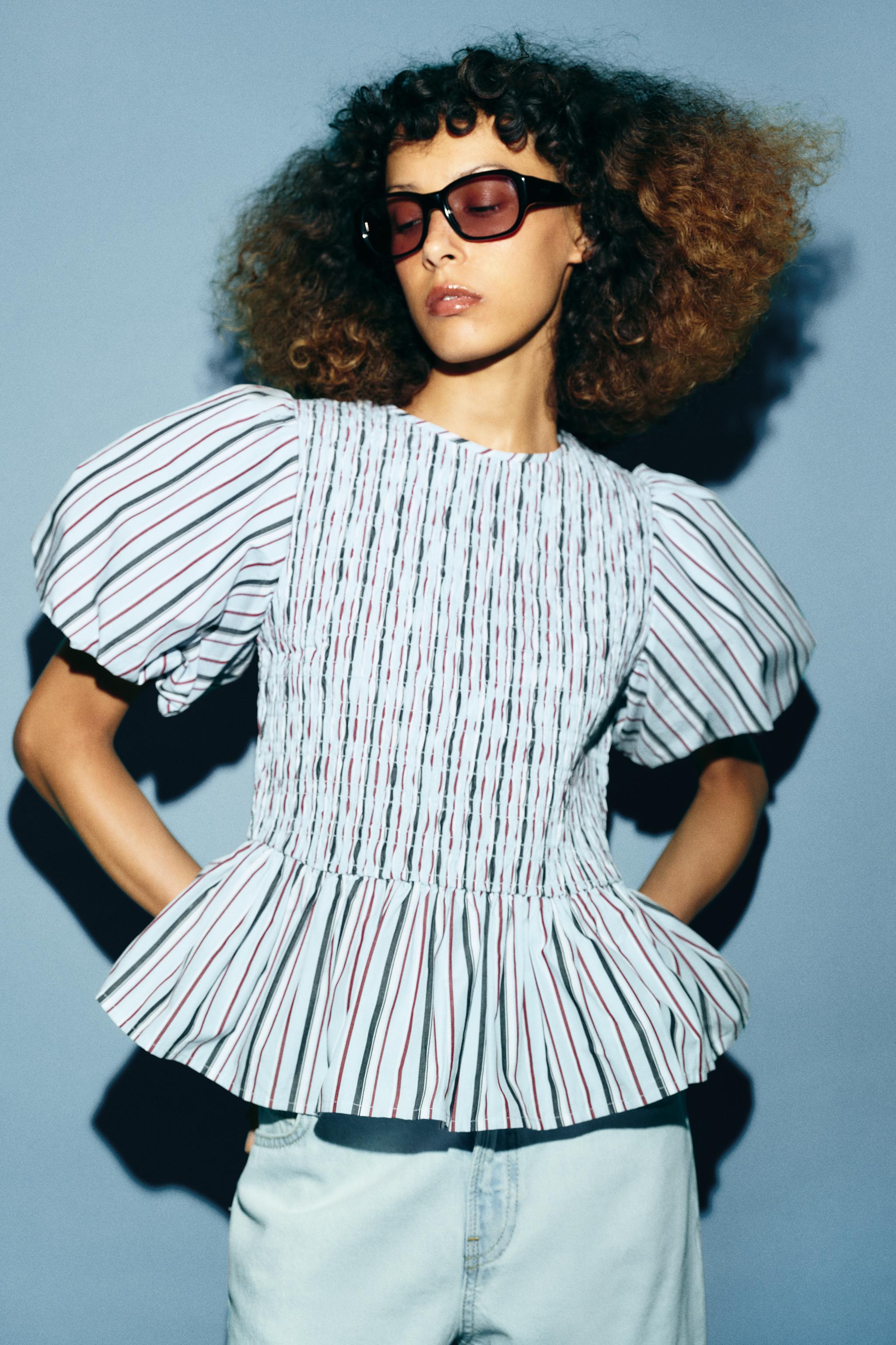 SMOCKED STRIPED TOP