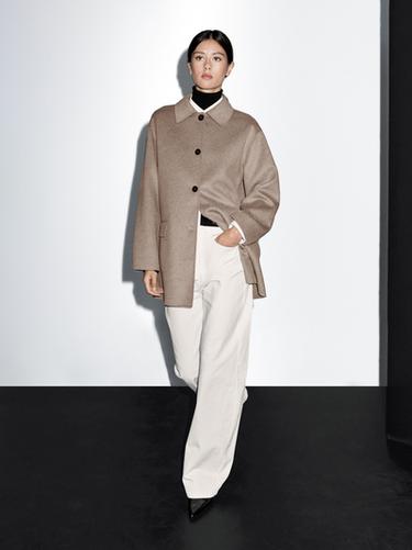 Abrigo medio con lana - Tostado de Zara