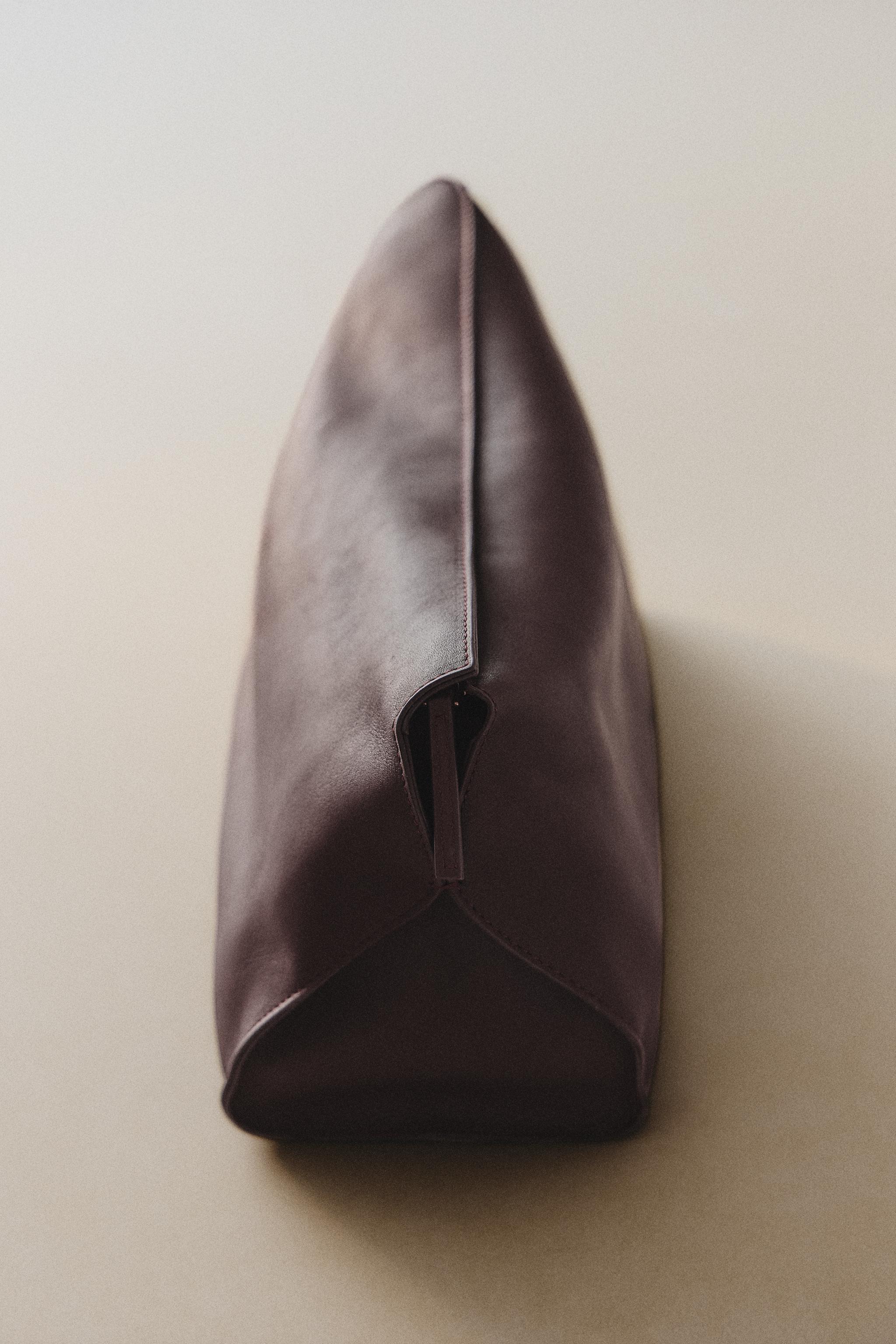 MINIMAL LEATHER MAKEUP BAG — Burgundy Red