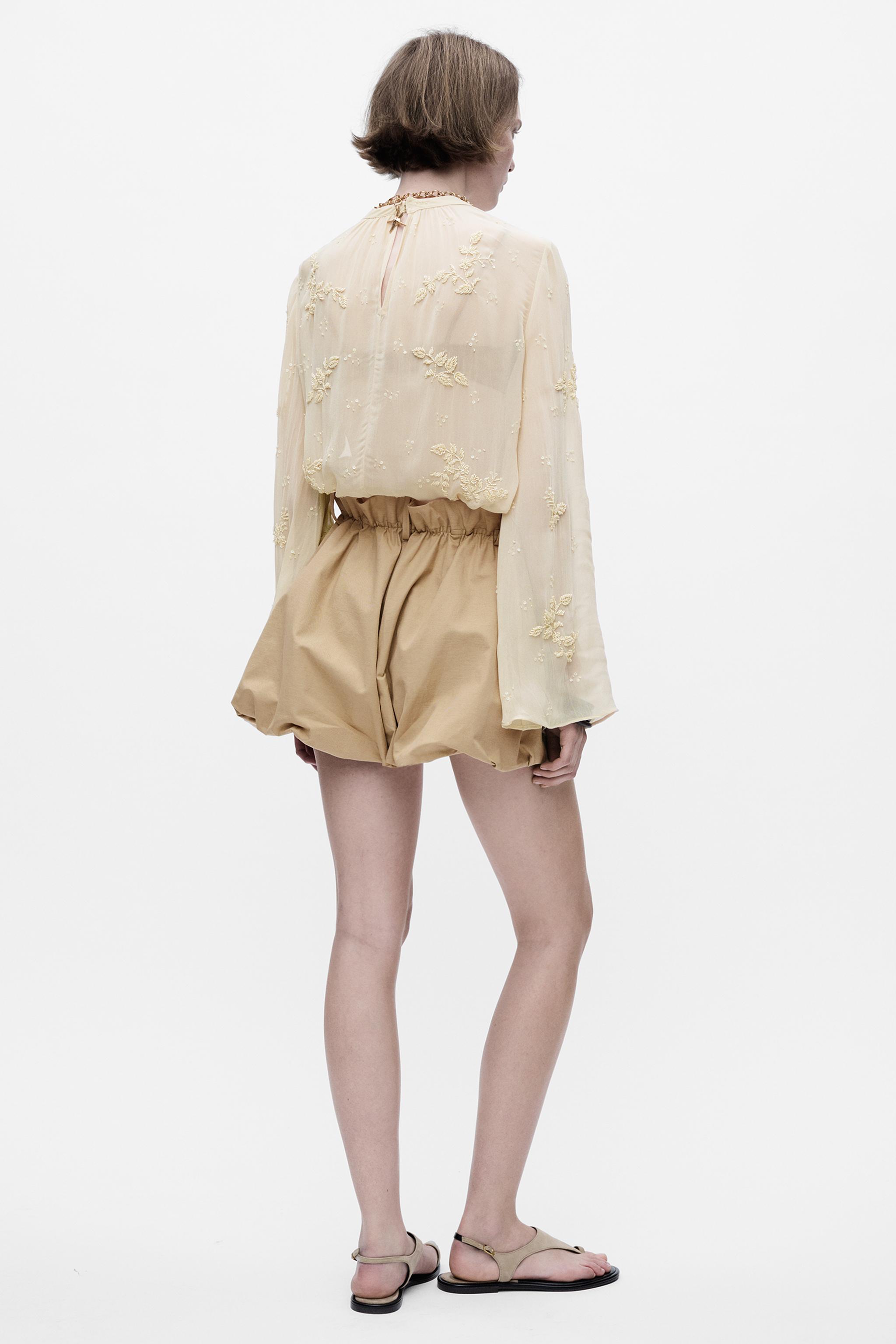 カットソー(長袖/七分) LEINWANDE/Pleats Jersey Top/Beige ZW COLLECTION PLEATED EMBROIDERED SHIRT - Beige-pink | ZARA