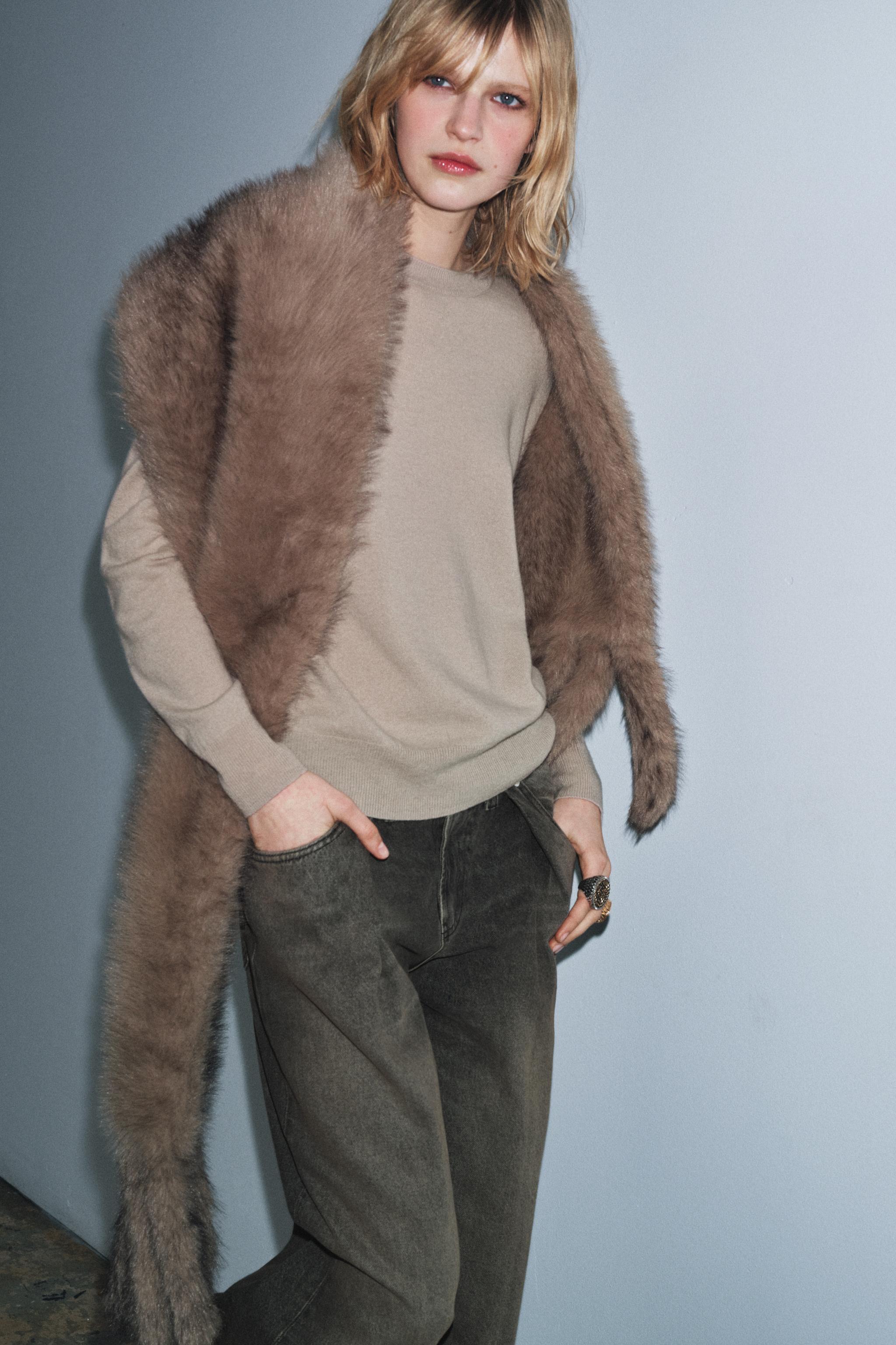 EXTRA SOFT LONG SLEEVE 100% WOOL SWEATER