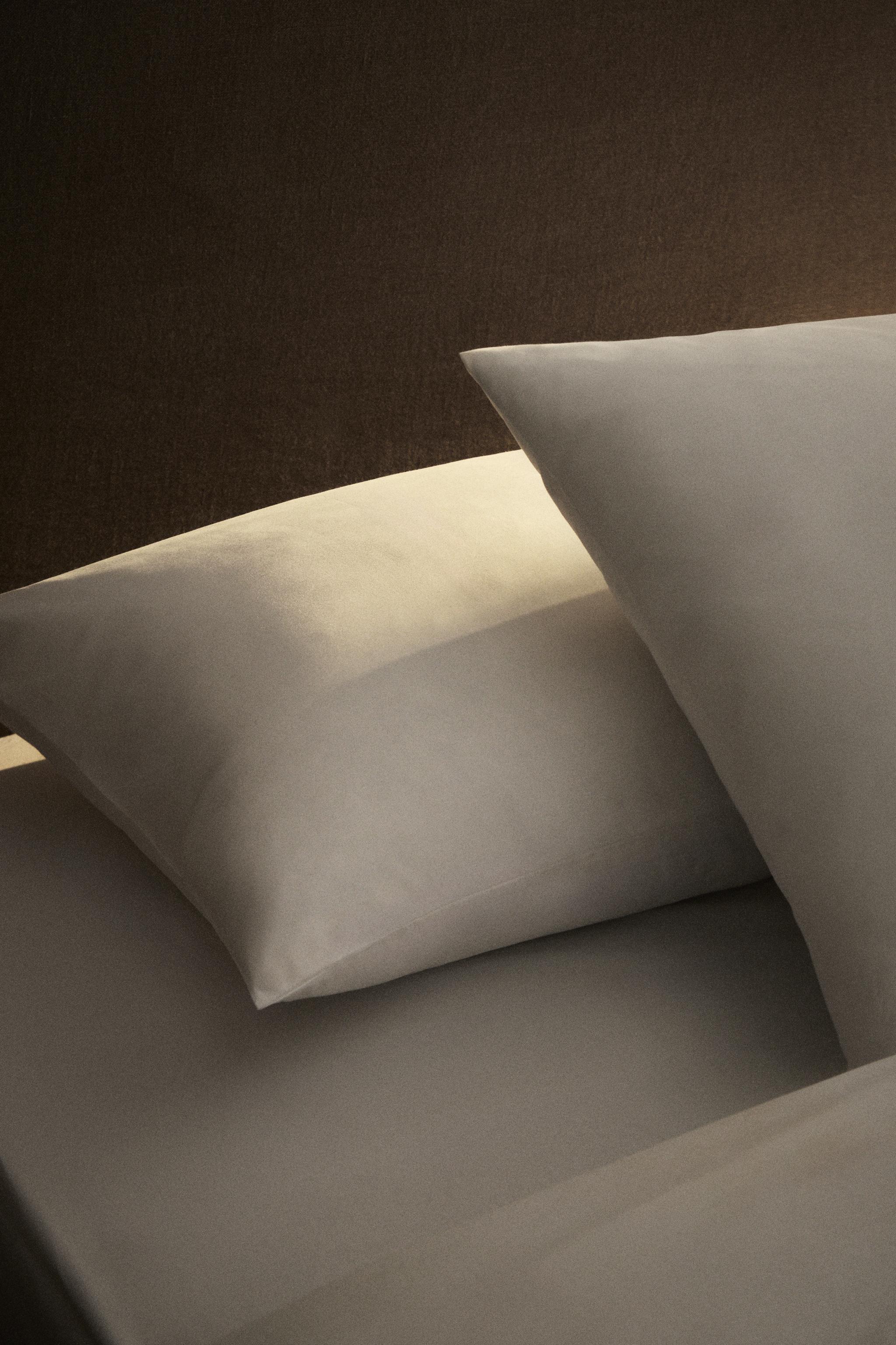 PERCALE COTTON PILLOWCASE (200 THREAD COUNT)