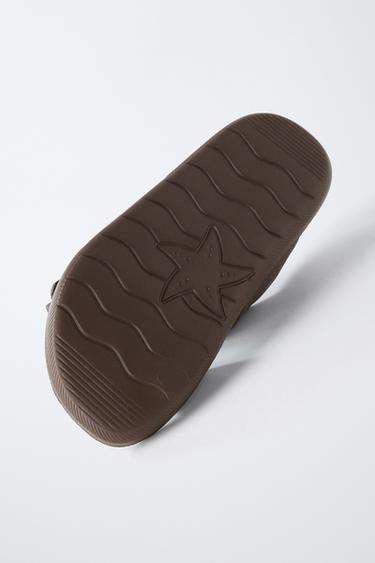 SANDALES EN CAOUTCHOUC À BOUCLES - Marron de Zara - Image 6
