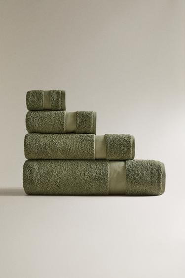 PREMIUM COTTON BATH TOWEL (600 GXM²) - mid khaki by Zara
