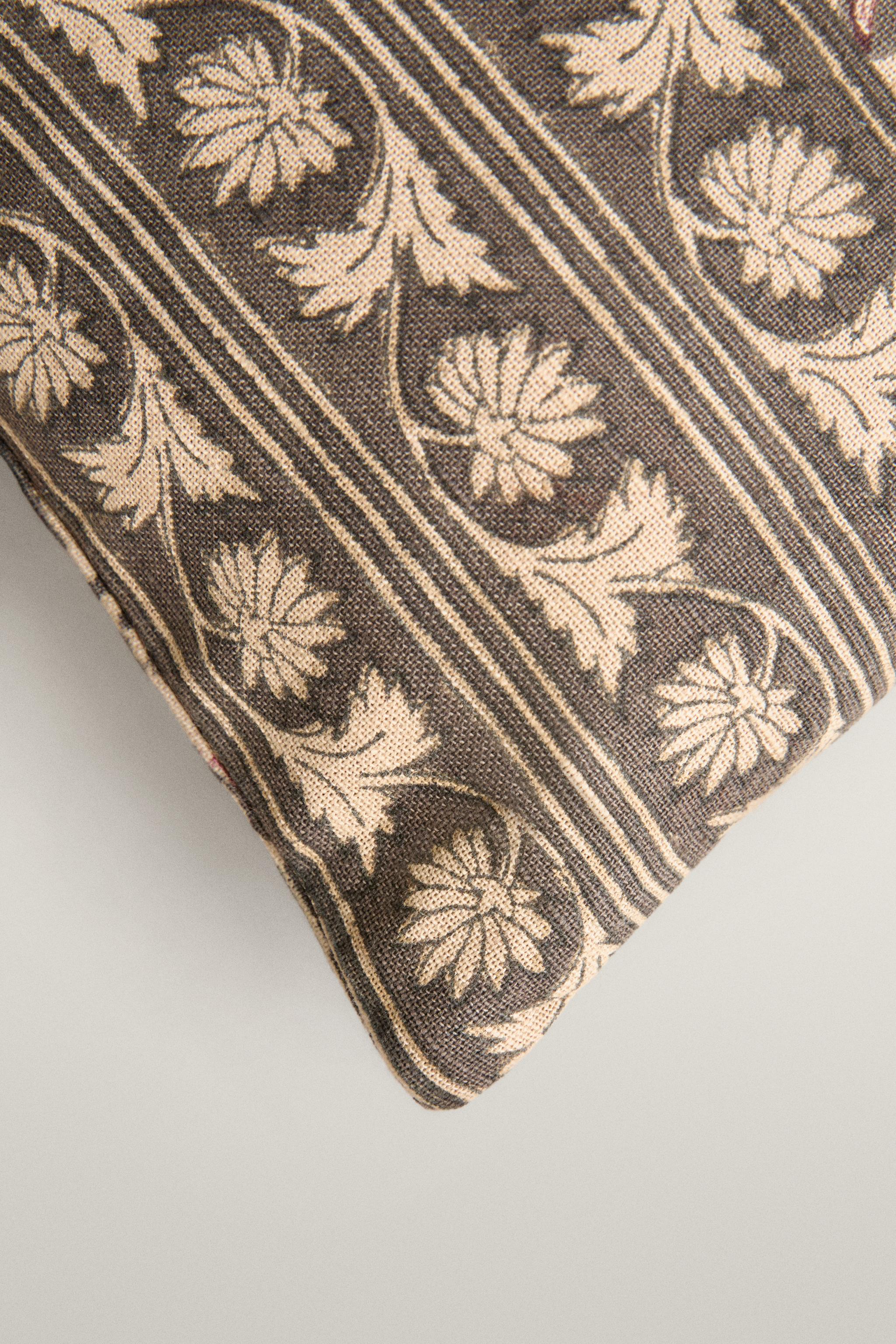 BLOCK PRINT CUSHION — Pink