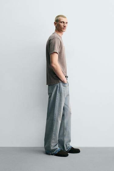 T-SHIRT EN MAILLE LAVÉE À PIÈCES - Gris taupe de Zara - Image 3