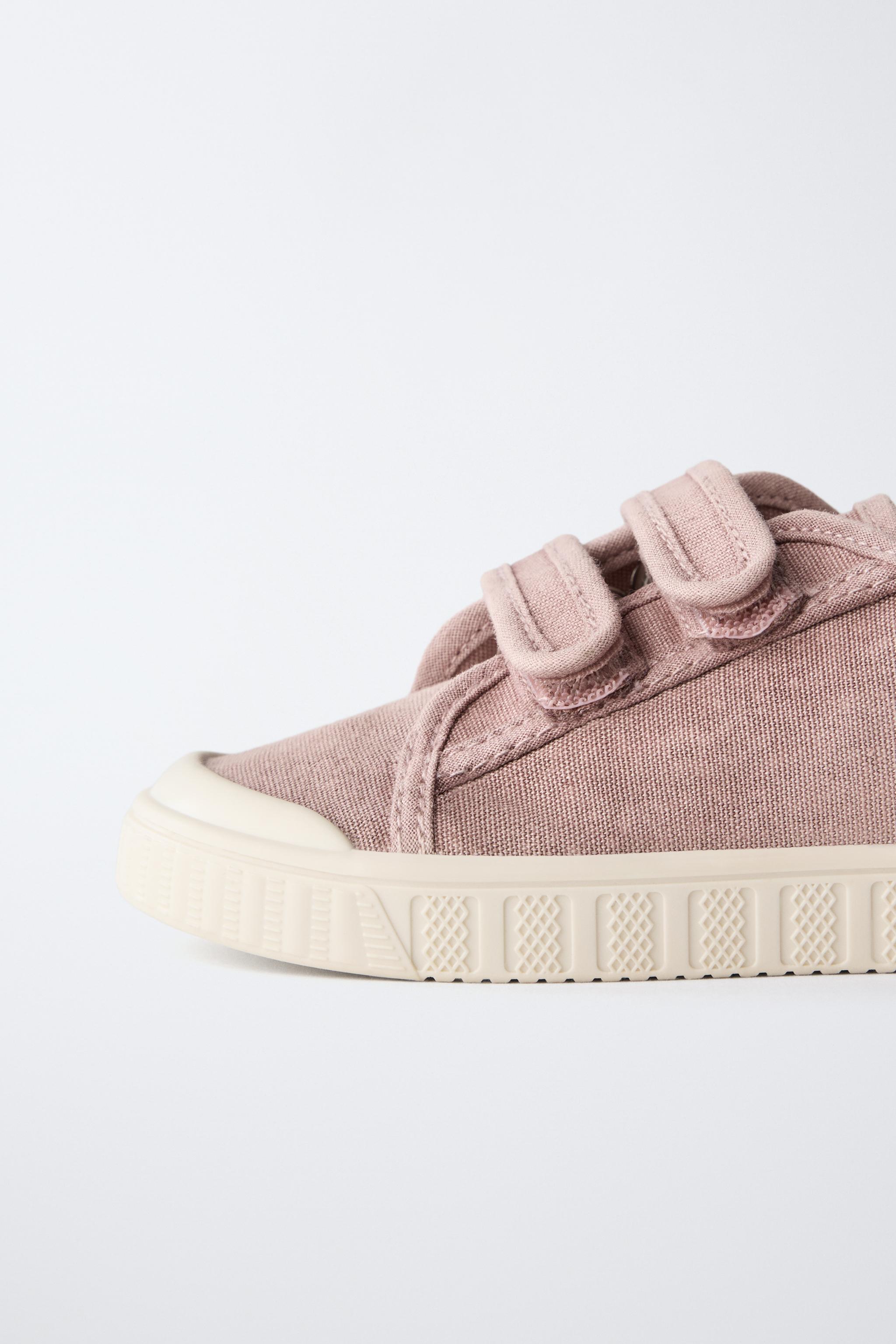 BAREFOOT SNEAKERS