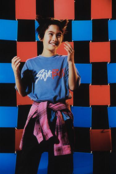 ФУТБОЛКА KPOP DEMON HUNTERS™ NETFLIX © - Блакитний Zara