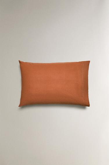KIDS' DYED PILLOWCASE - Brick by Zara - Image 1