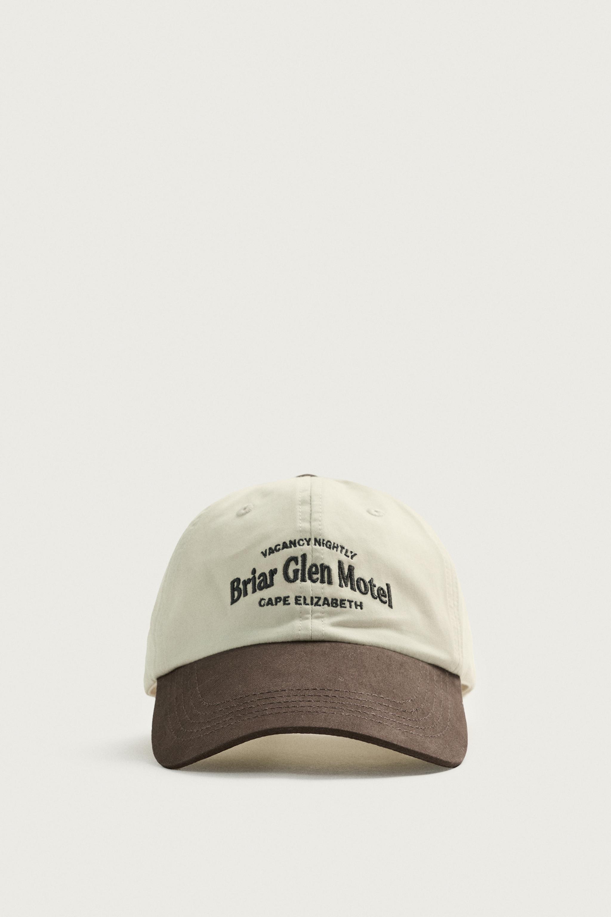 CASQUETTE CONTRASTE INSCRIPTION BRODÉE