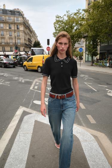 POLO MANGA CORTA PUNTO PESPUNTES CONTRASTE - Negro de Zara