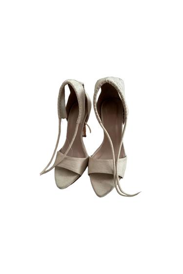 ABSATZSCHUHE ZUM SCHNÜREN