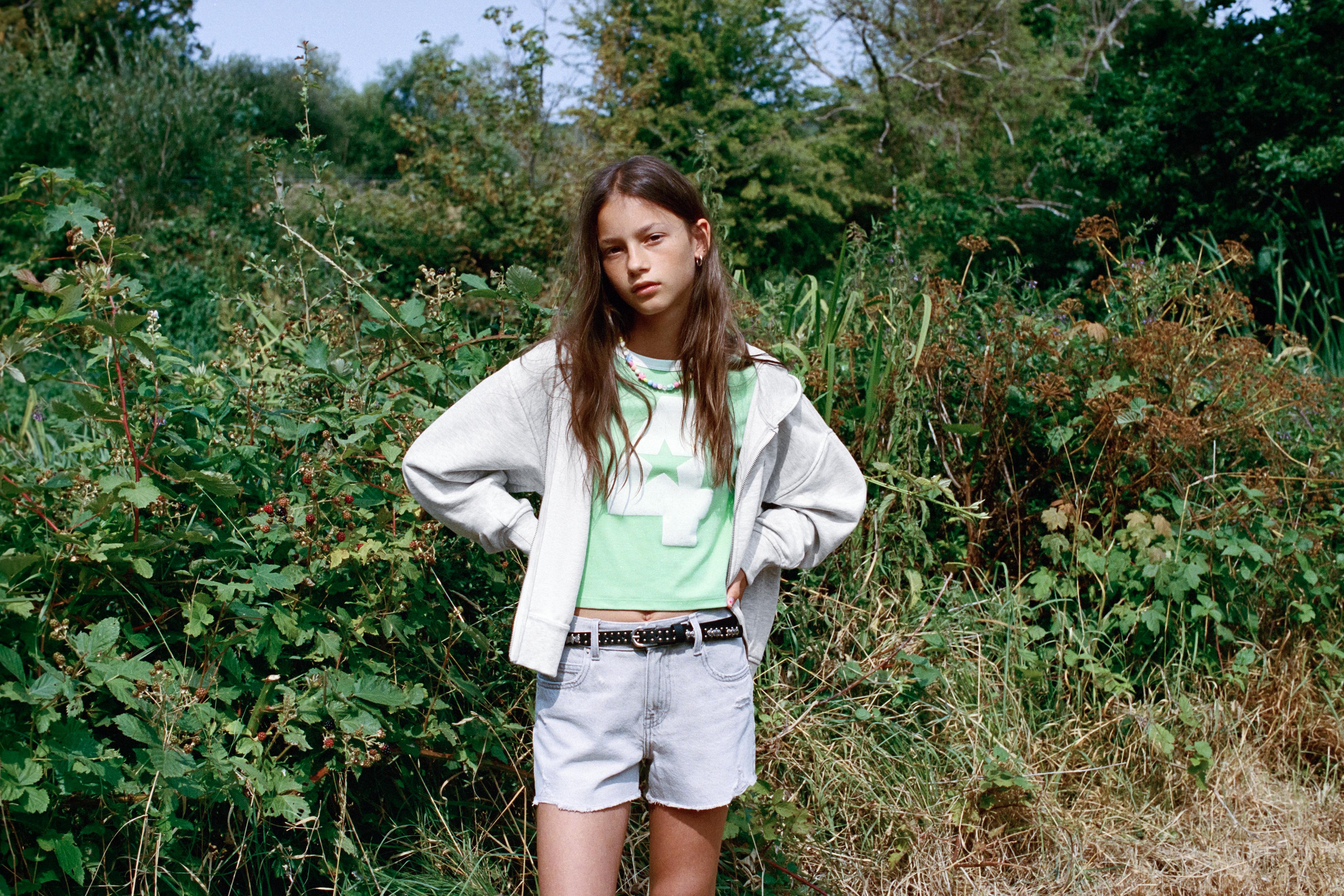 RIPPED DENIM SHORTS — Gray