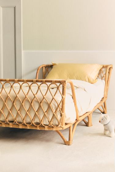 RATTAN BED FRAME - Light beige by Zara