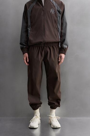 COLOUR BLOCK FOOTBALL TECHNICAL TROUSERS - Burgundy by Zara