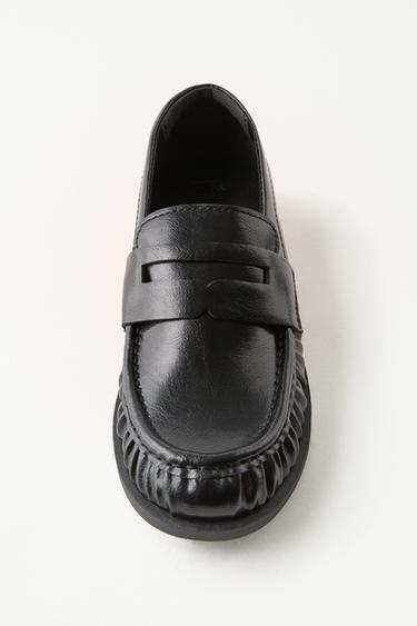 Zaras KLASSISKA LOAFERS MED RYNKNING - Svart