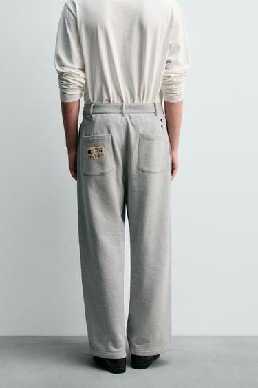 PANTALON COUPE DÉCONTRACTÉE PLIS CHAMPION ® X ZARA - Gris chiné de Zara - Image 2