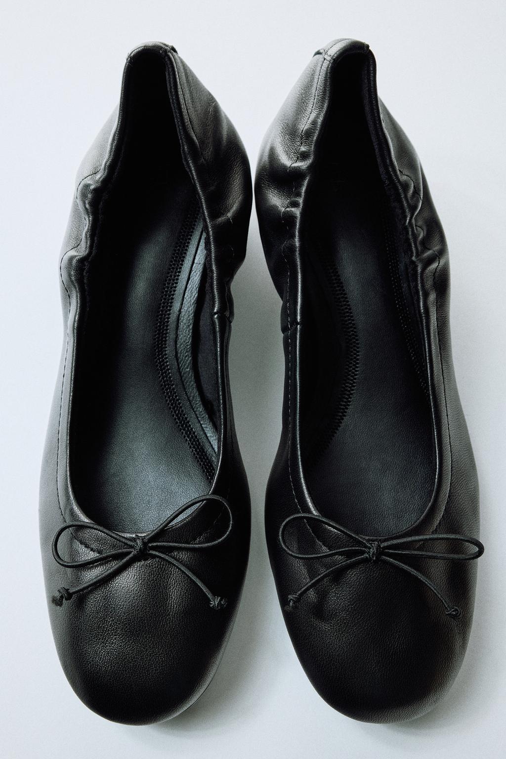 LEATHER HEELED BALLET FLATS