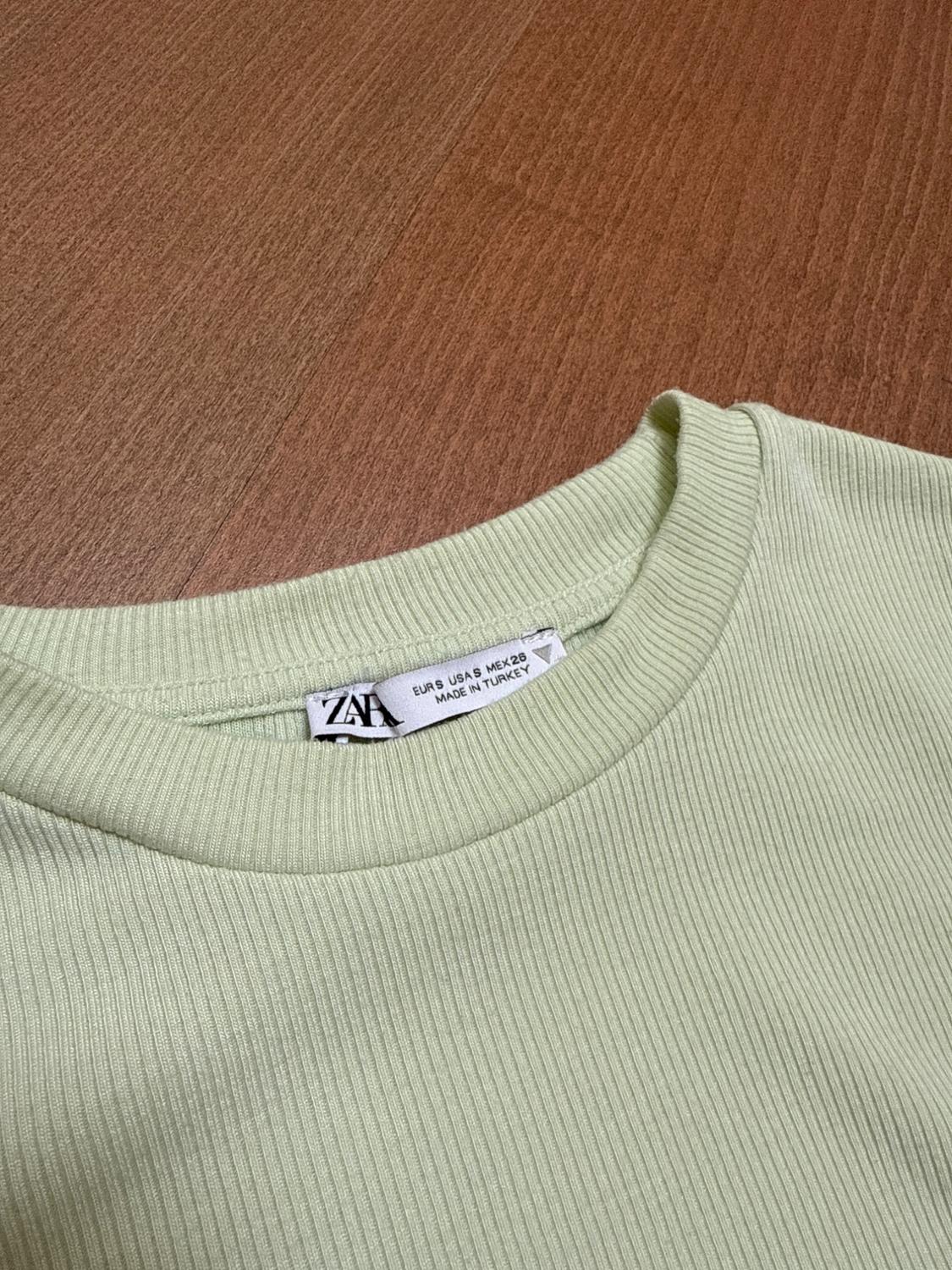RIBBED TOP WITH GATHERED DETAIL - Image 2
