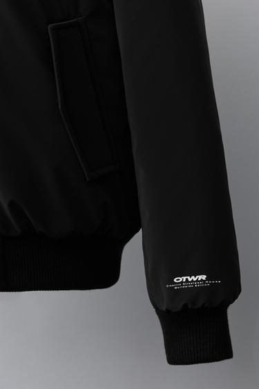 BLOUSON BOMBER GOMMÉ À CAPUCHE EN MOLLETON AMOVIBLE - Noir de Zara - Image 7