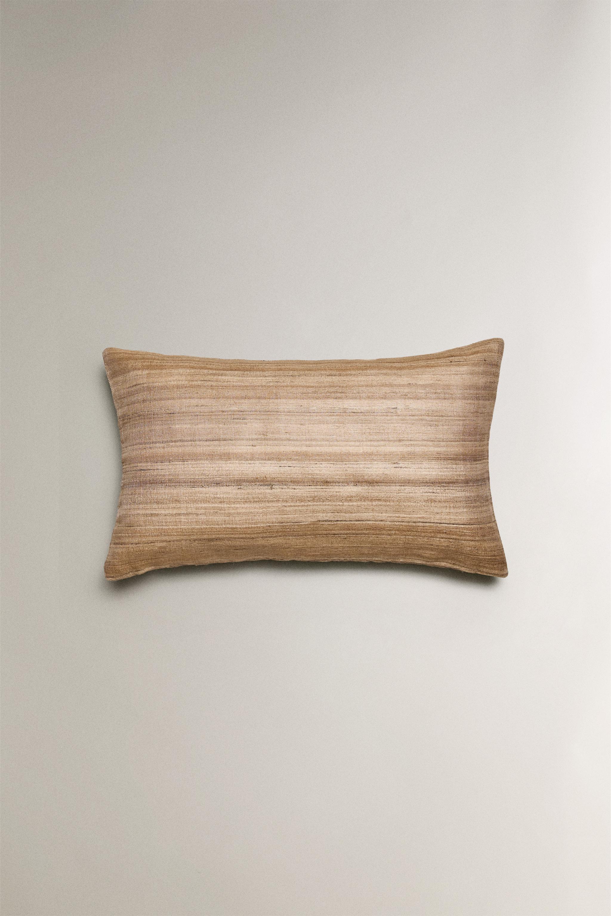 SILK CUSHION COVER - 淺米色| ZARA Hong Kong SAR / 香港特別行政區