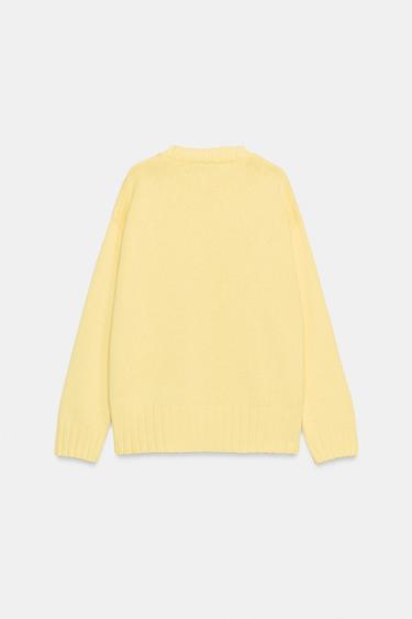 PULL EN MAILLE À BAS ASYMÉTRIQUE - Jaune de Zara - Image 4