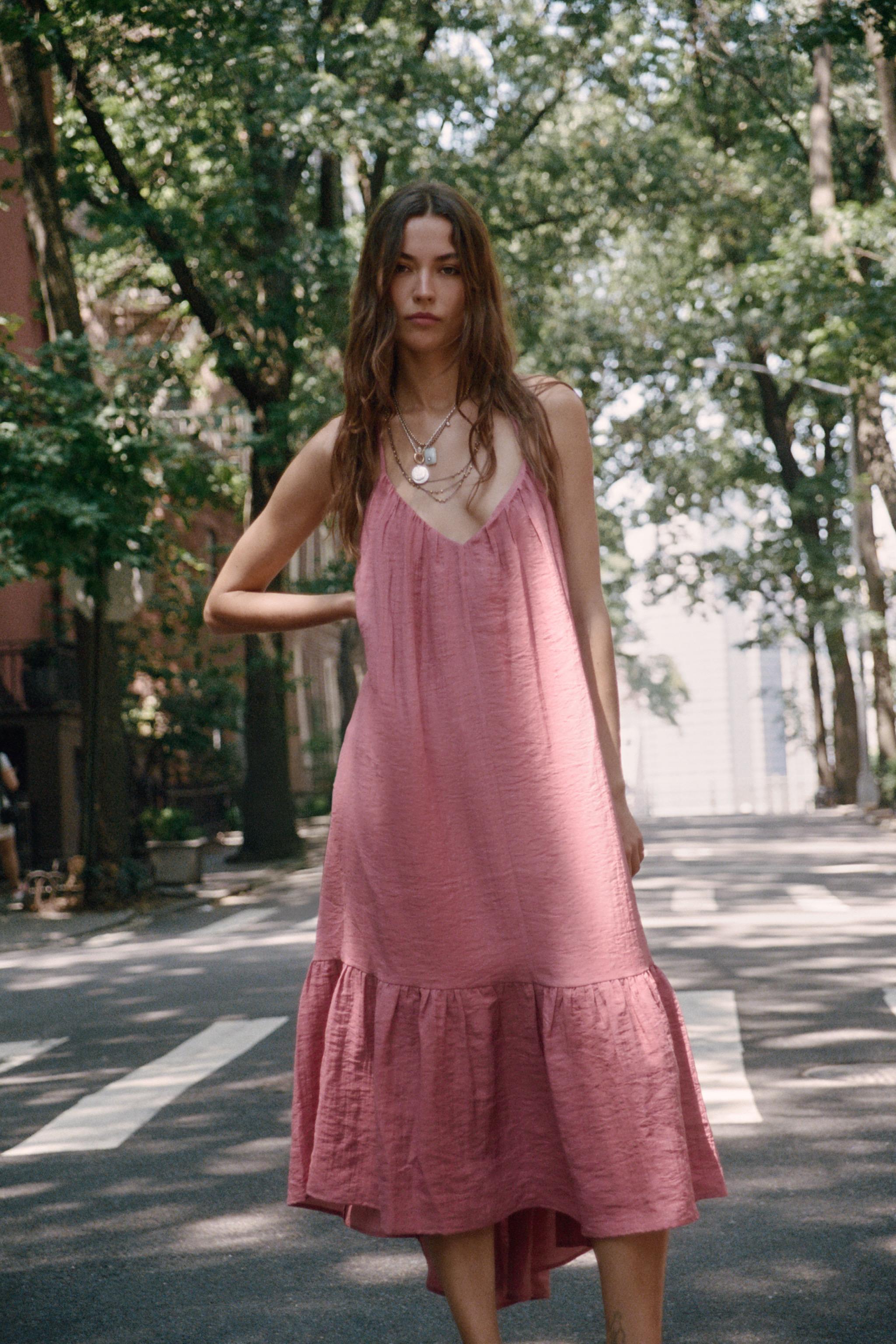 VOLUMINOUS MIDI DRESS — Pale pink