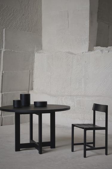 CHAIR 04 - Black by Zara