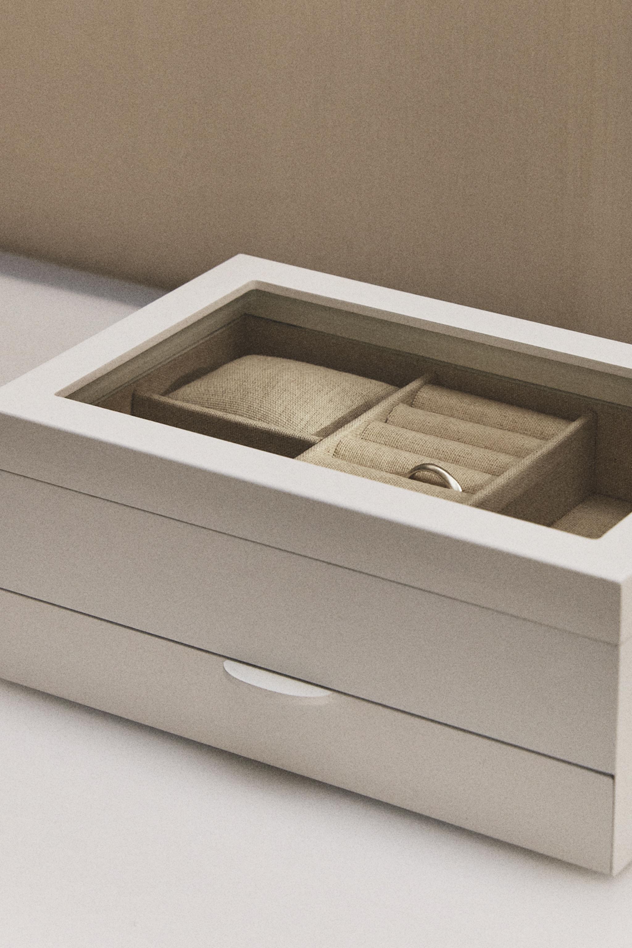 BOÎTE À BIJOUX LAQUÉE TIROIR