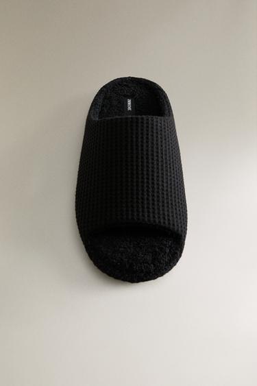 OPEN TERRY BATHROOM SLIPPERS - Black by Zara - Image 4