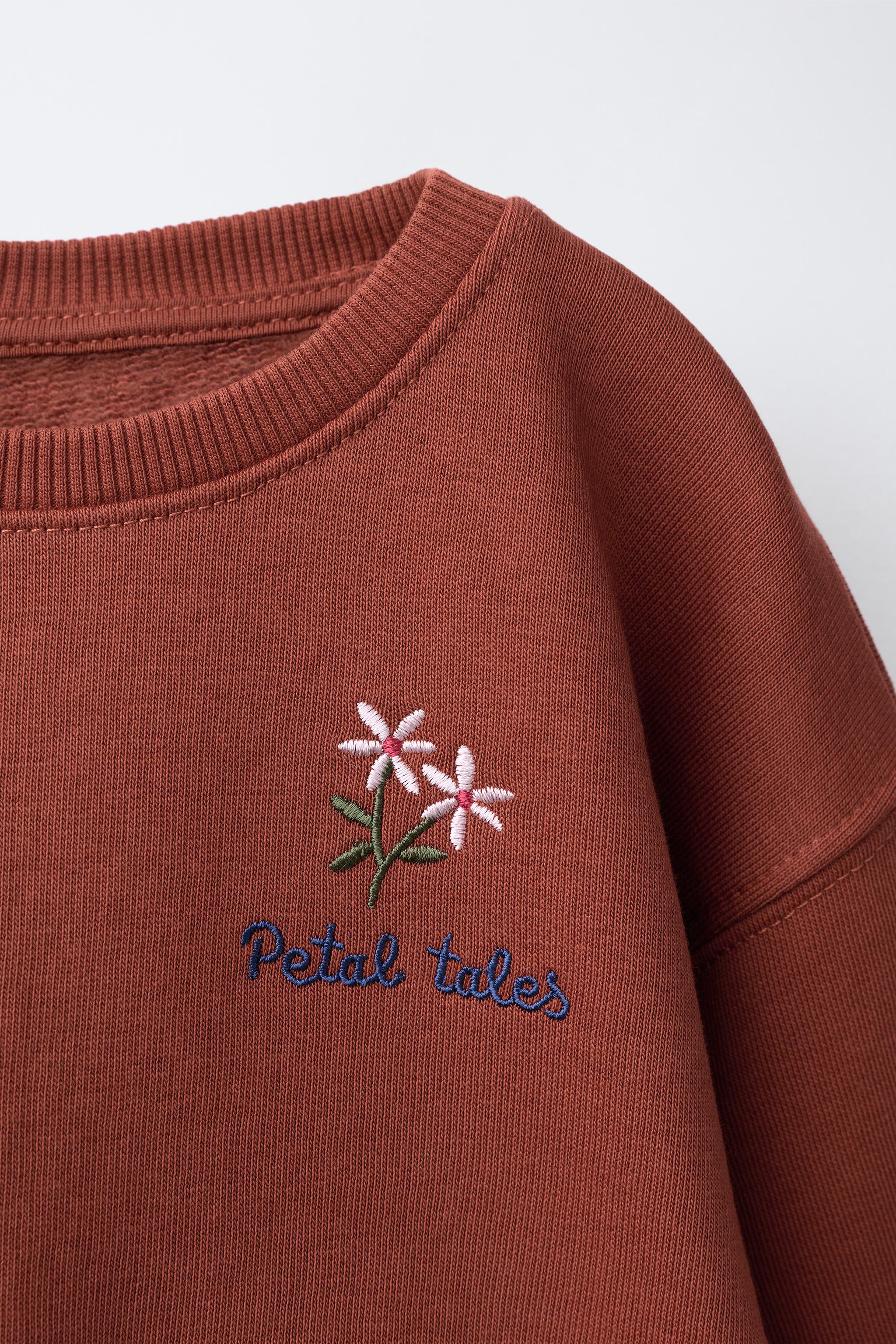 EMBROIDERED FLORAL SWEATSHIRT