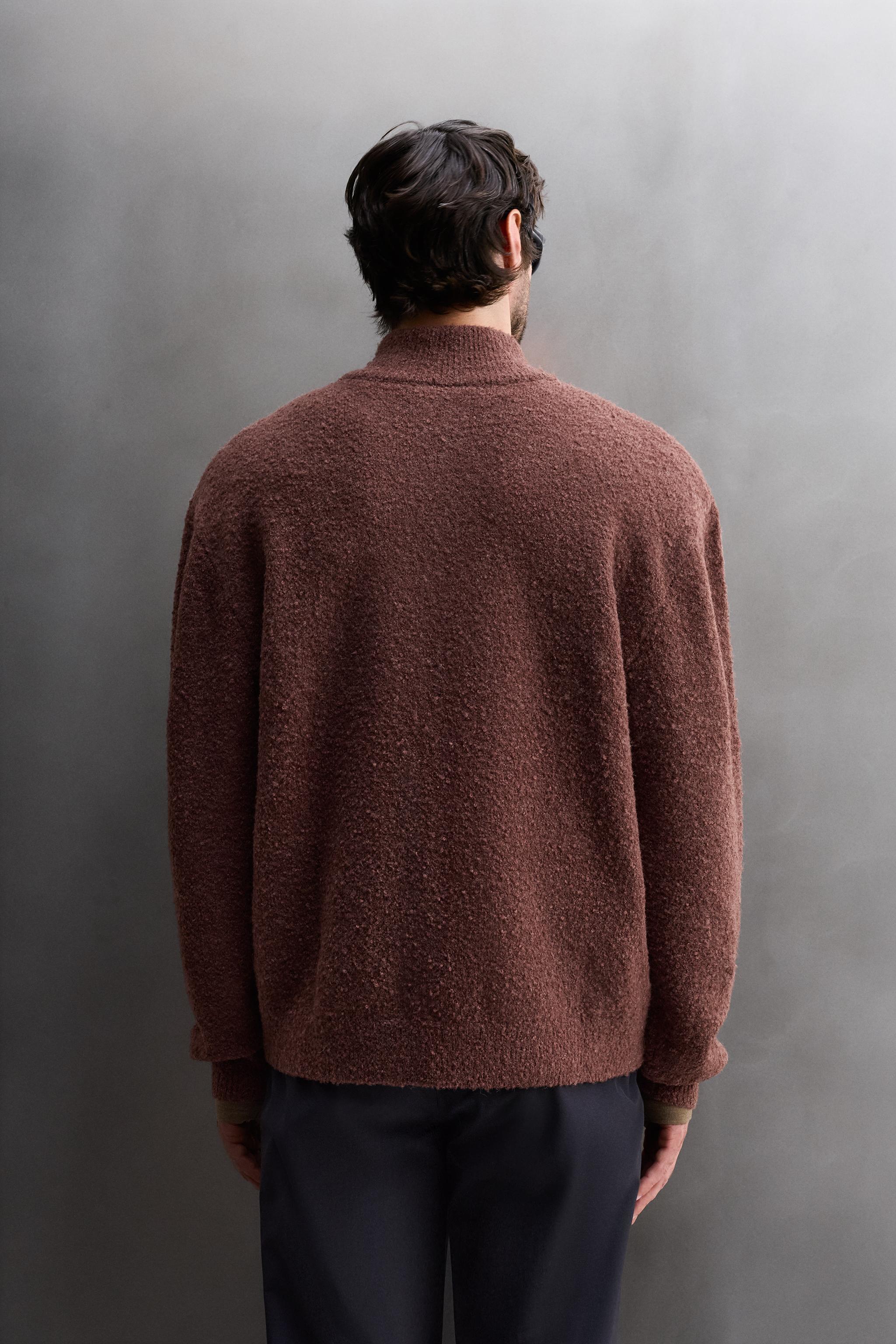 PULL BIMATIÈRE À COL ZIPPÉ