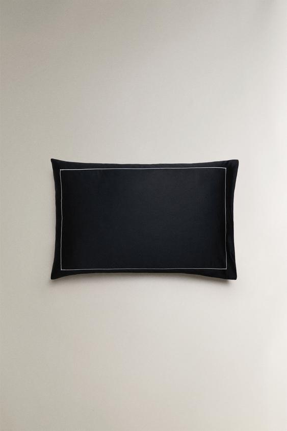 TAIE D’OREILLER SATIN FESTONNÉE (500 FILS) - MIDNIGHT BLUE de Zara - Image 3
