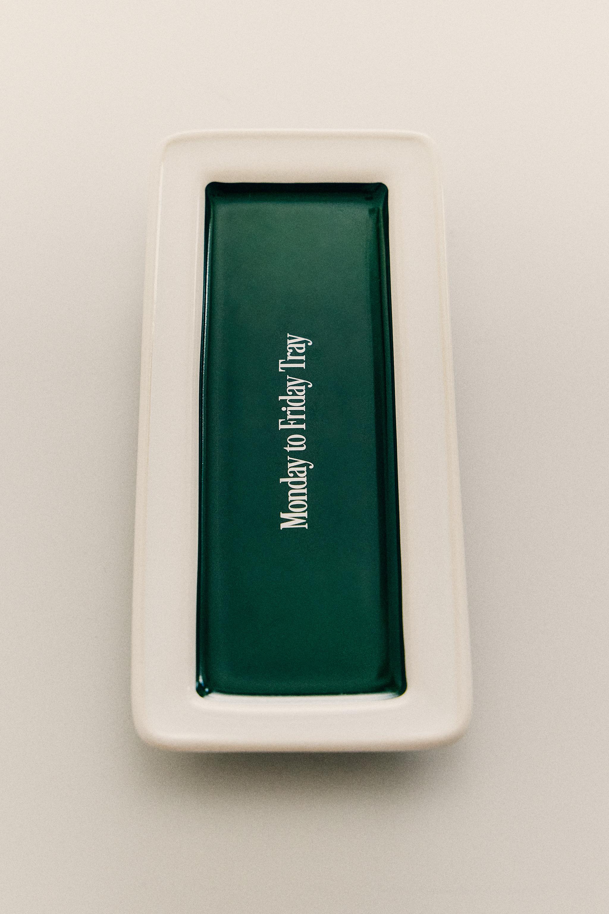 DECORATIVE CERAMIC TRAY