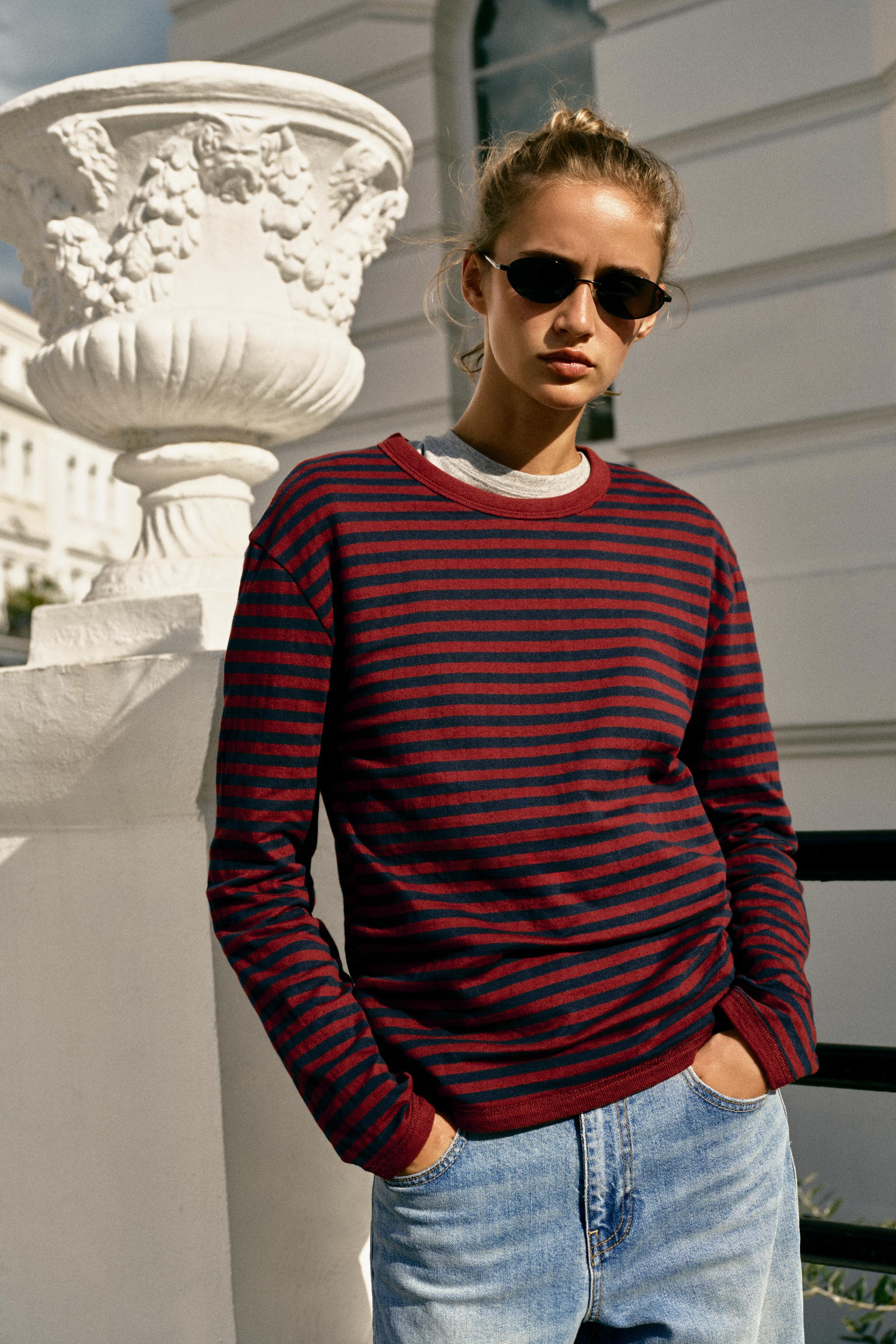 STRIPED T-SHIRT — Red / Navy