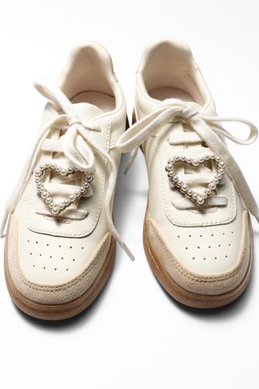 SNEAKERS WITH HEART CHARM - White by Zara