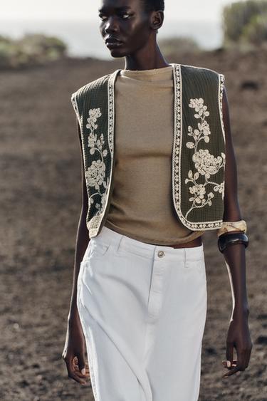 EMBROIDERED WAISTCOAT - Khaki by Zara
