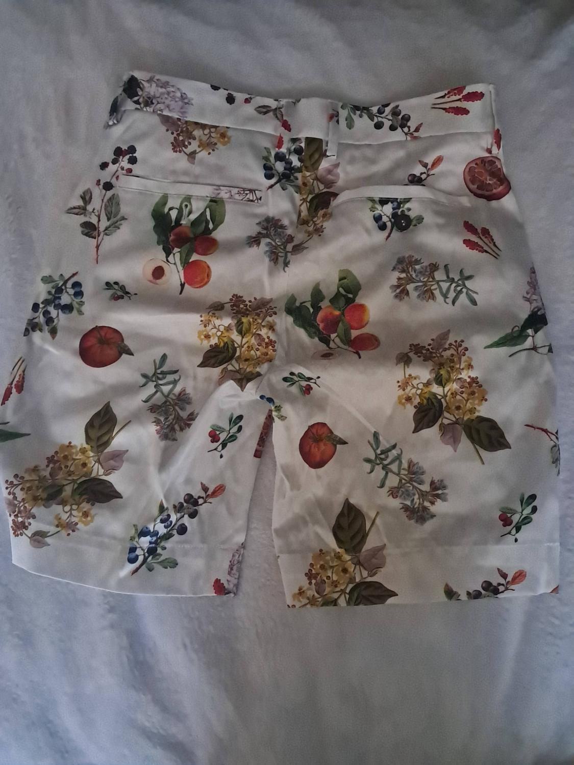 SATIN PRINTED BERMUDA SHORTS - Image 2