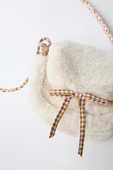 SAC BANDOULIÈRE EFFET FOURRURE - Blanc écru de Zara - Image 2