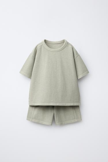ENSEMBLE JOGGING T-SHIRT ET BERMUDA UNI - Vert clair de Zara