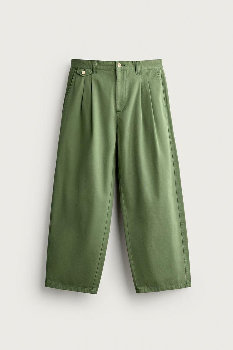FRUIT OF THE LOOM™ PLEATED CHINO PANTS — Mid-green