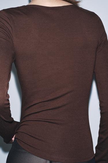 T-SHIRT À MANCHES LONGUES - Marron de Zara - Image 2