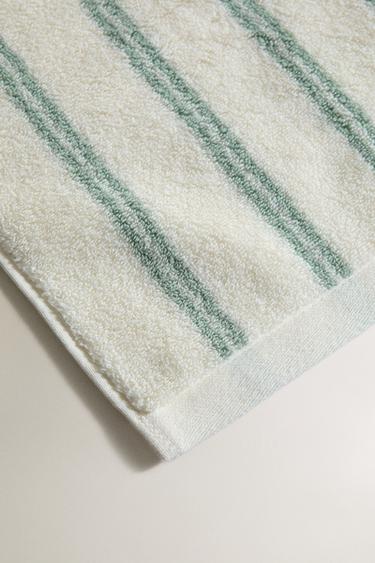 SERVIETTE DE BAIN DOUBLE RAYURE - Écru / Vert de Zara - Image 2
